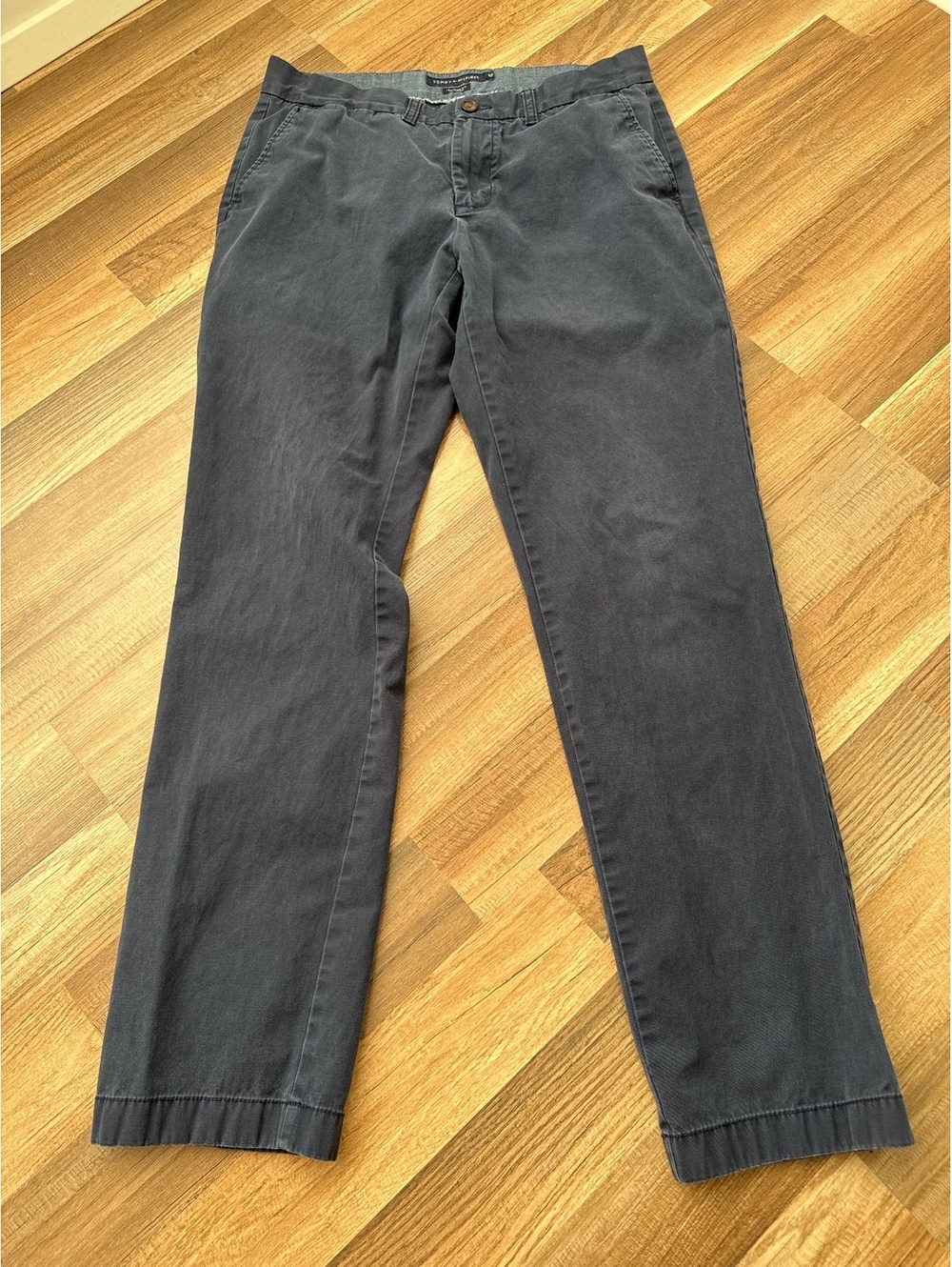 Tommy Hilfiger Mens 34x34 Tailored Fit Chino Pants Charcoal Gray 100% Cotton